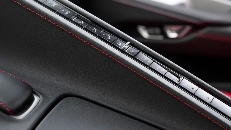 2020-chevrolet-corvette-1lt-11