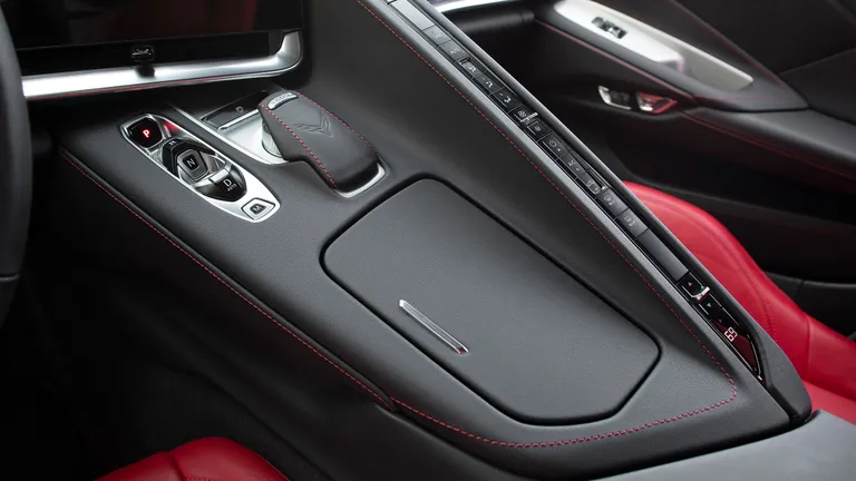 2020-chevrolet-corvette-1lt-12