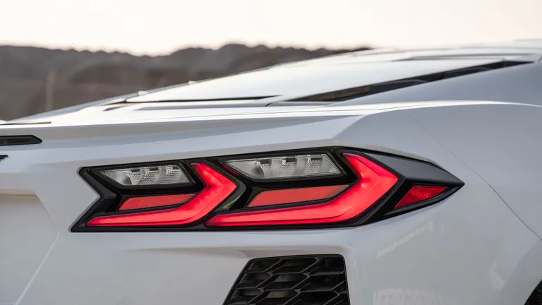 2020-chevrolet-corvette-1lt-29